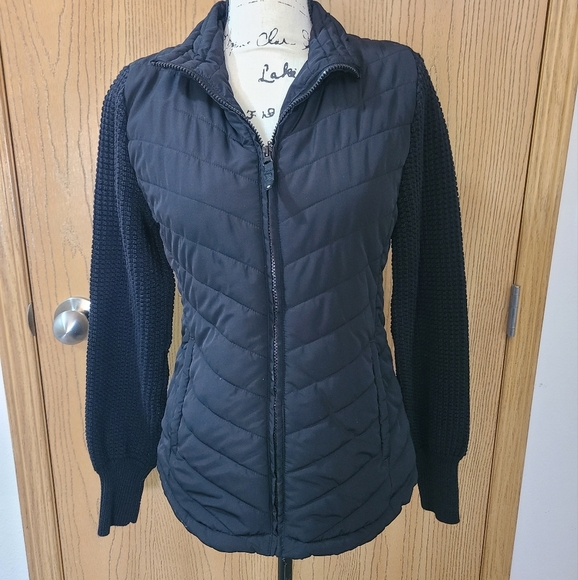 Maurices in Motion puffer quilted sweater knit sleeve jacket - Picture 1 of 2